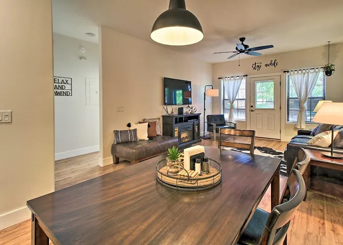 Rustic-chic With Fishing Pond! Apartment