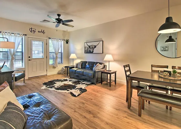 Apartment Rustic-chic With Fishing Pond! Overgaard