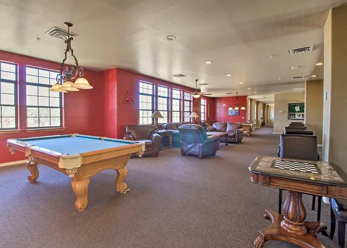 Apartment Rustic-chic With Fishing Pond!